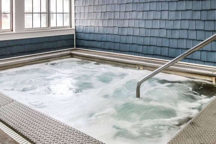 Pool 33 of 48