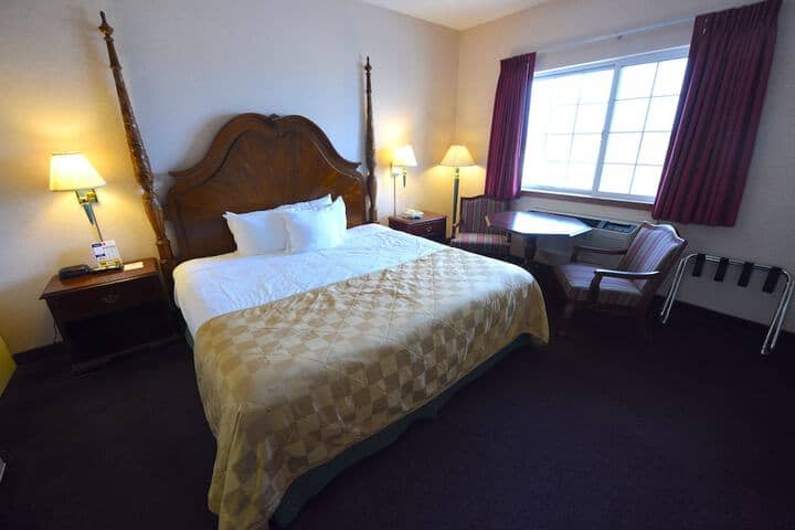 Room 12 of 48