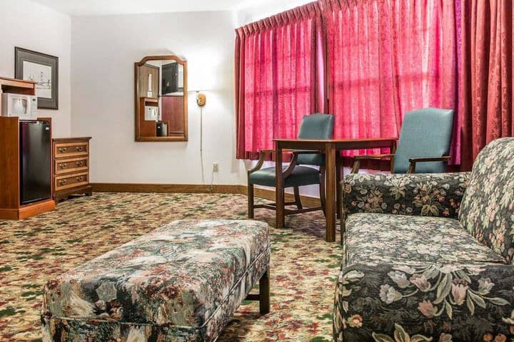 Room 17 of 48